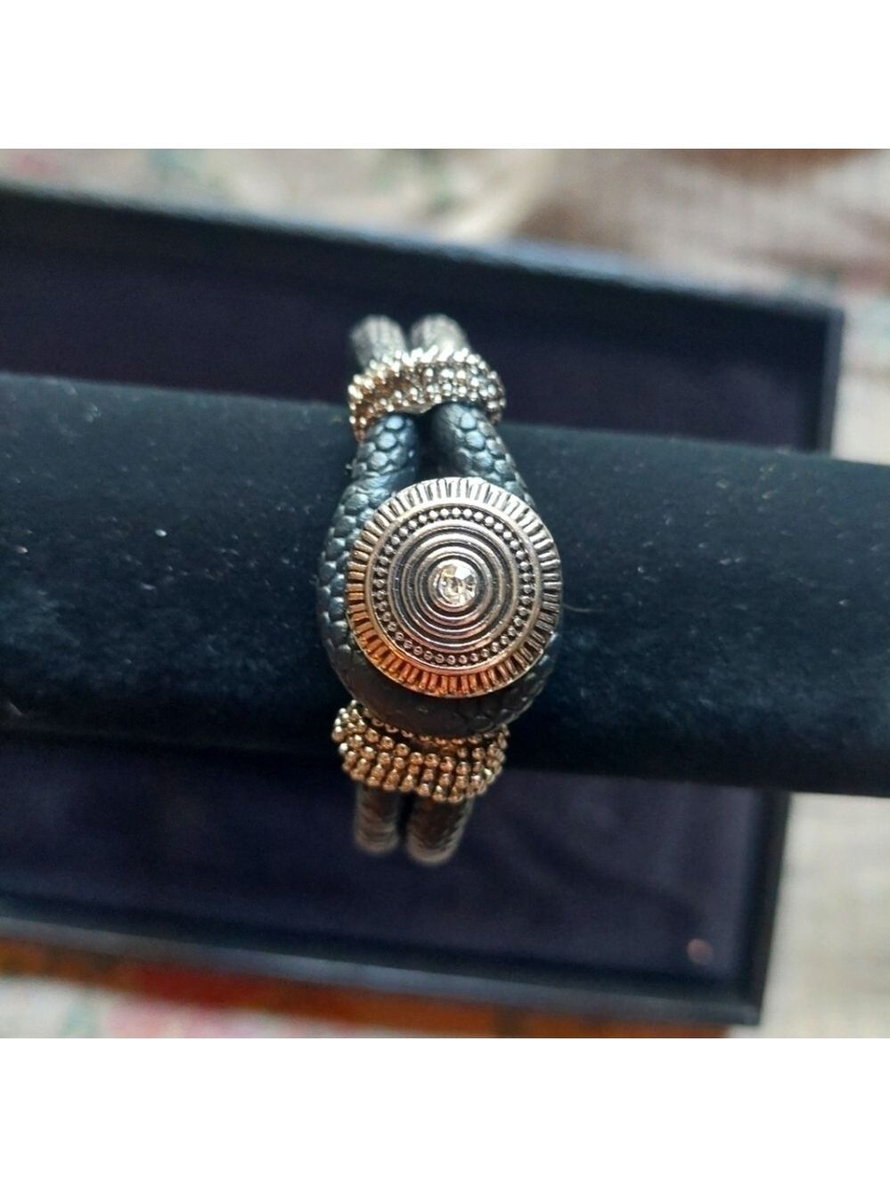 Interchangeable Unisex Pendant Bracelet (includes 2 pendants)
